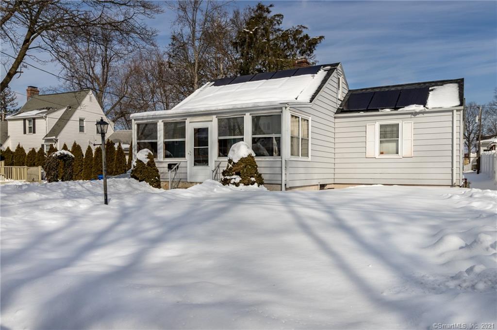 41 Rowe Street East Haven CT 06512