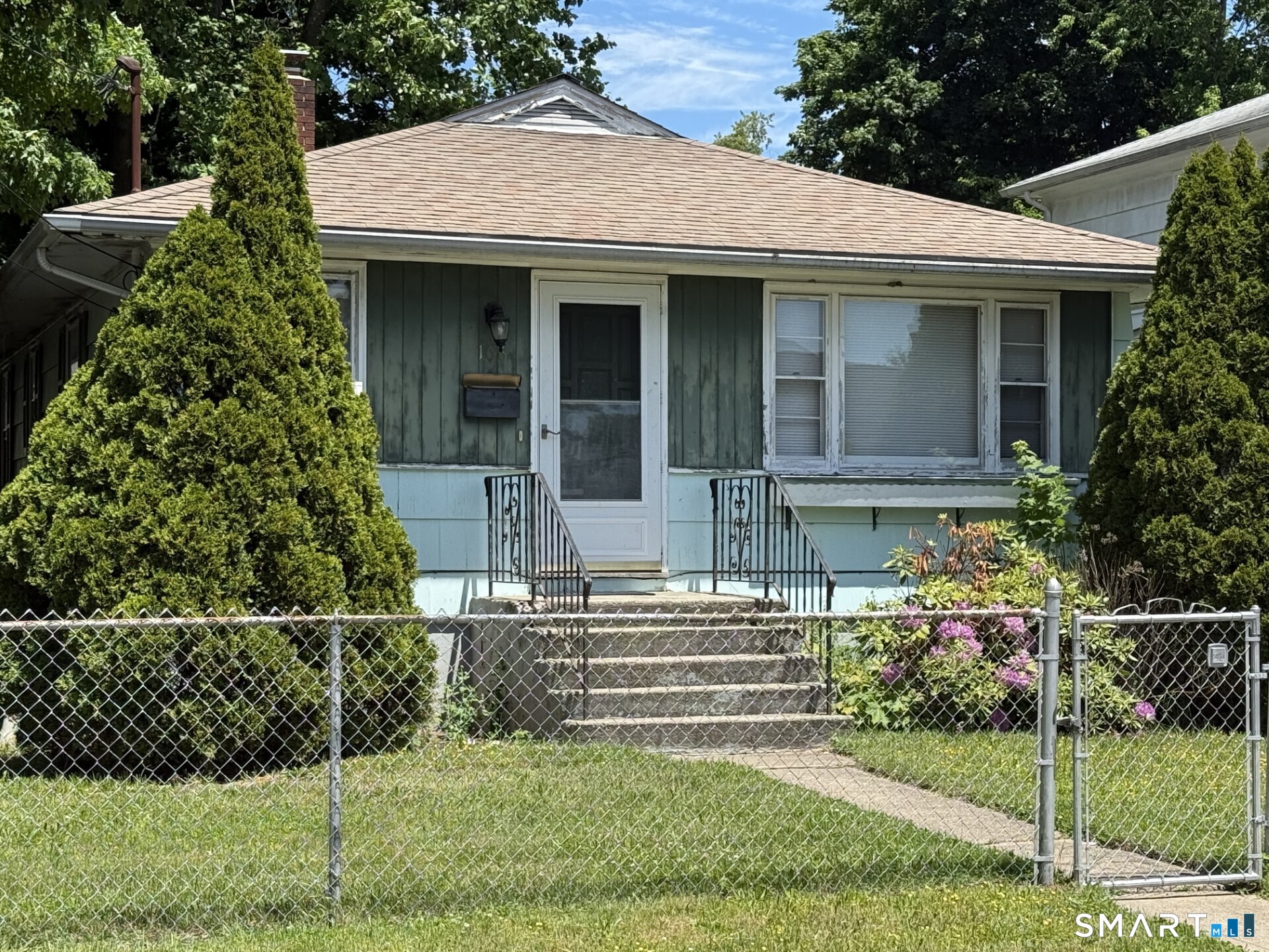 166 Marigold Avenue Bridgeport CT 06606