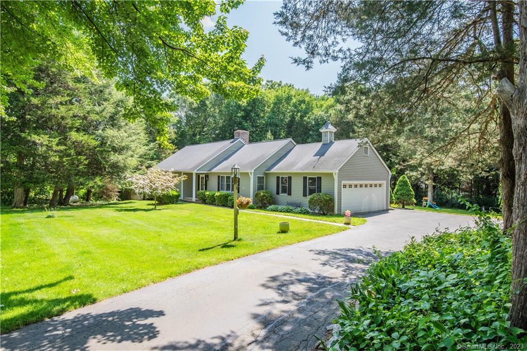 8 Mackay Farm Road Woodbury CT 06798
