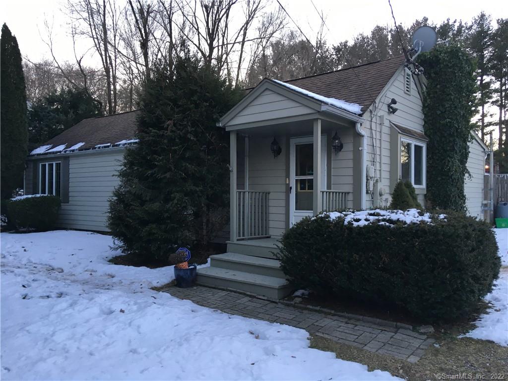 11 Kay Lane Newtown CT 06470