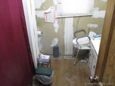 44 Douglas Drive Meriden CT 06451