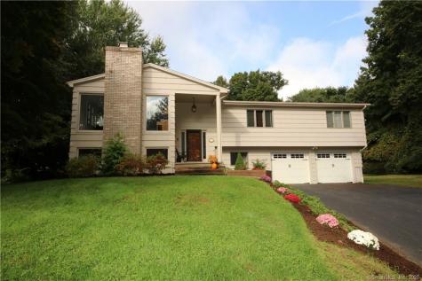 12 Crestwood Lane Easton CT 06612