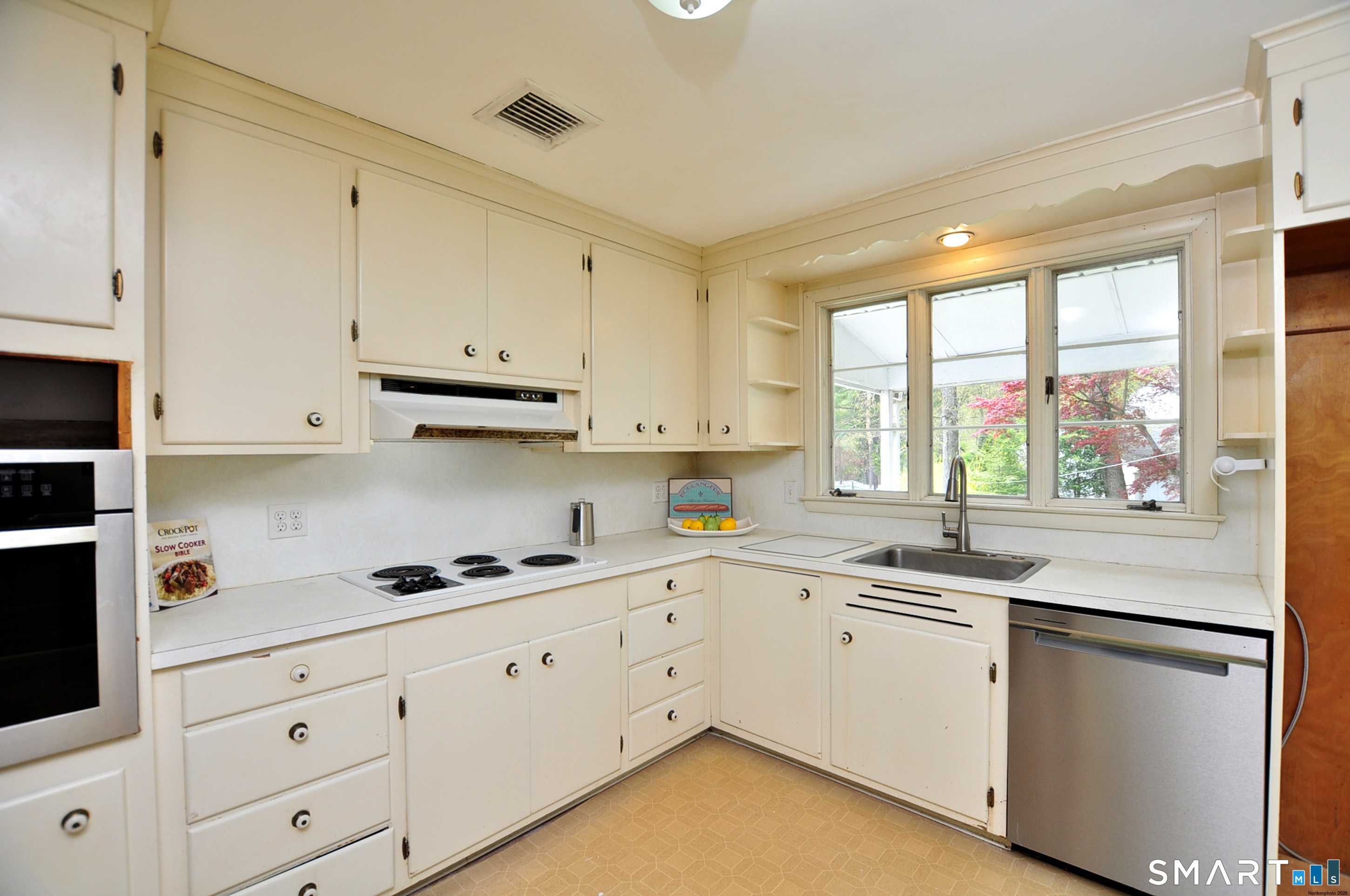 172 Hunter Drive West Hartford CT 06107