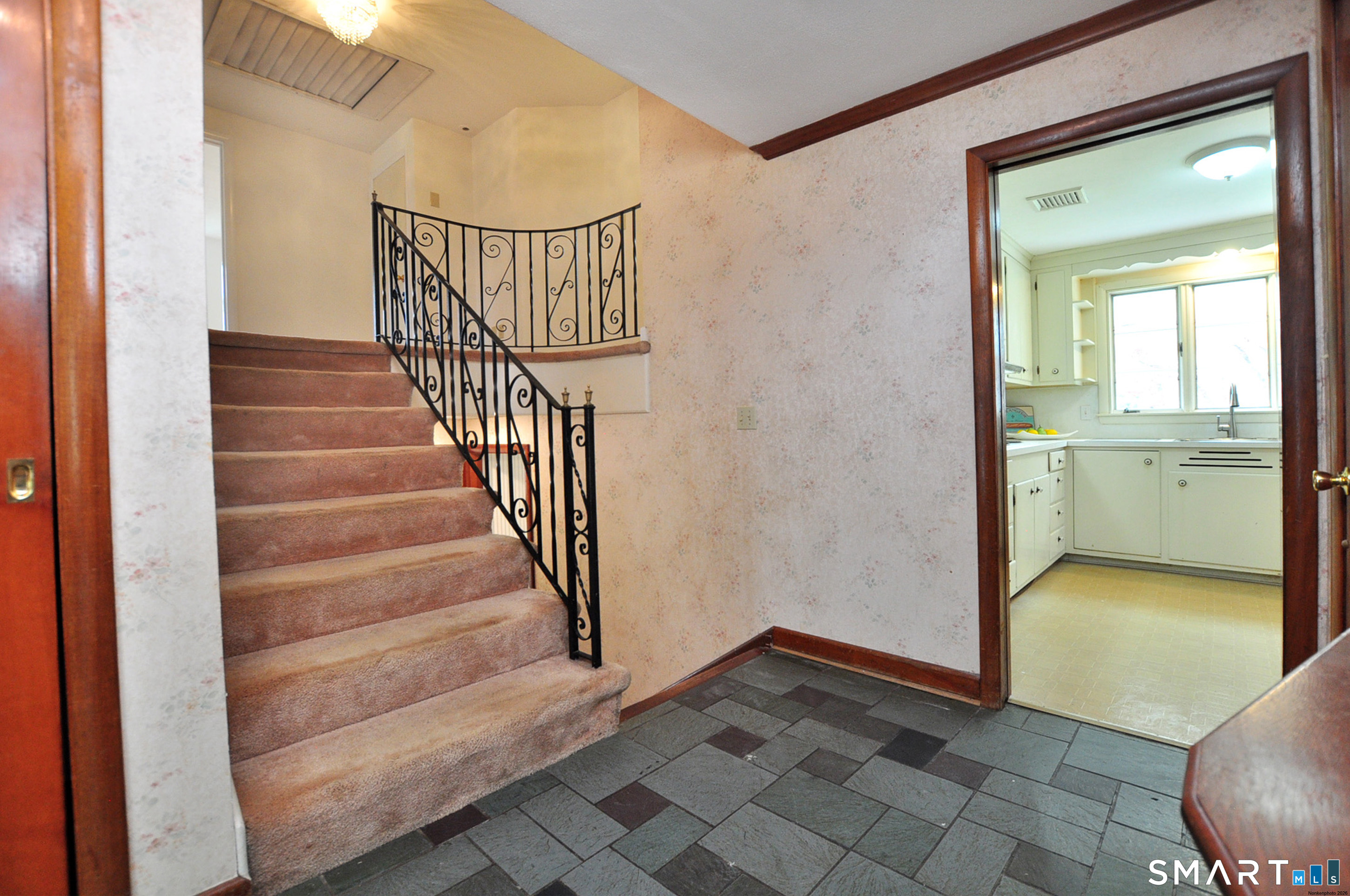 172 Hunter Drive West Hartford CT 06107