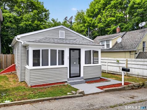 17 Ripley Place Norwich CT 06360