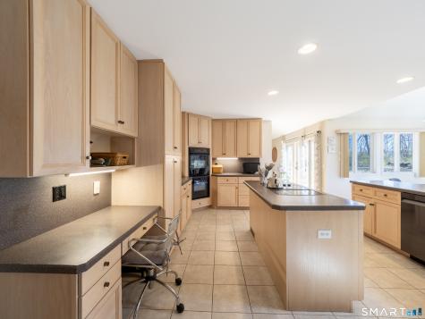 15 Black Pine Ridge Ridgefield CT 06877