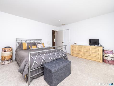 15 Black Pine Ridge Ridgefield CT 06877