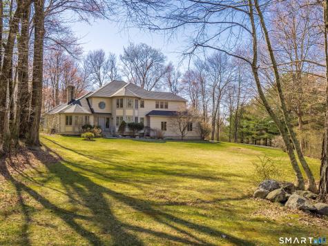 15 Black Pine Ridge Ridgefield CT 06877