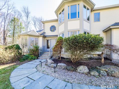 15 Black Pine Ridge Ridgefield CT 06877