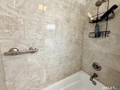 102 Jessie Drive West Haven CT 06516