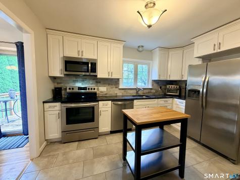 102 Jessie Drive West Haven CT 06516