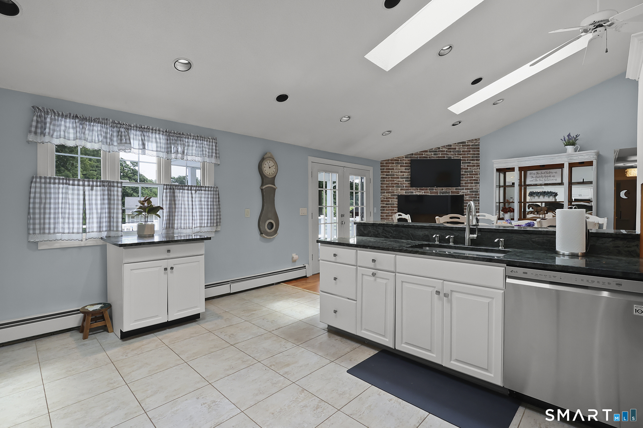 610 Niederwerfer Road South Windsor CT 06074