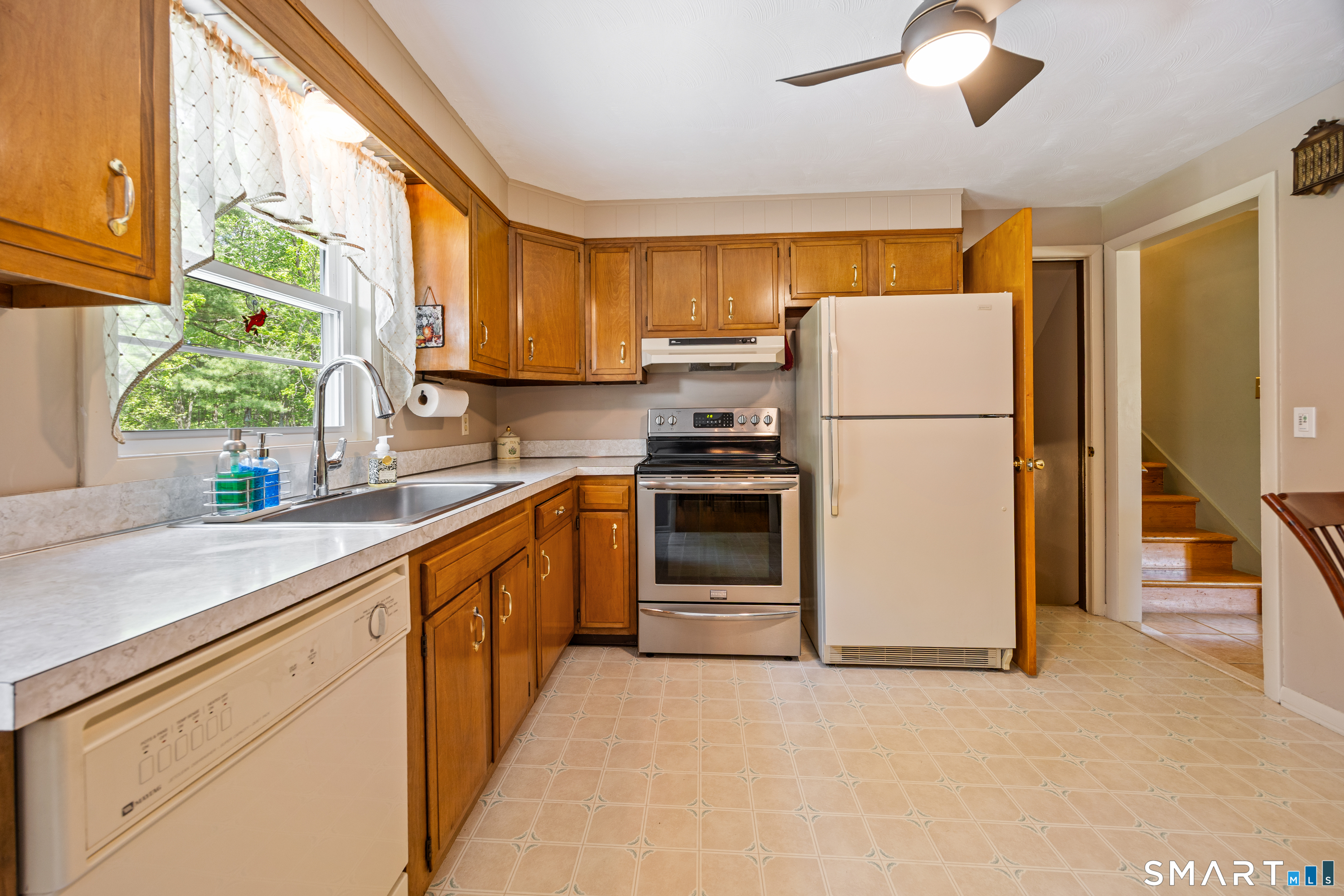 59 Surrey Drive North Haven CT 06473