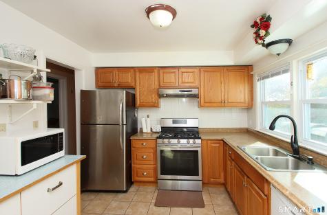 12 Gilbert Hill Road North Haven CT 06473