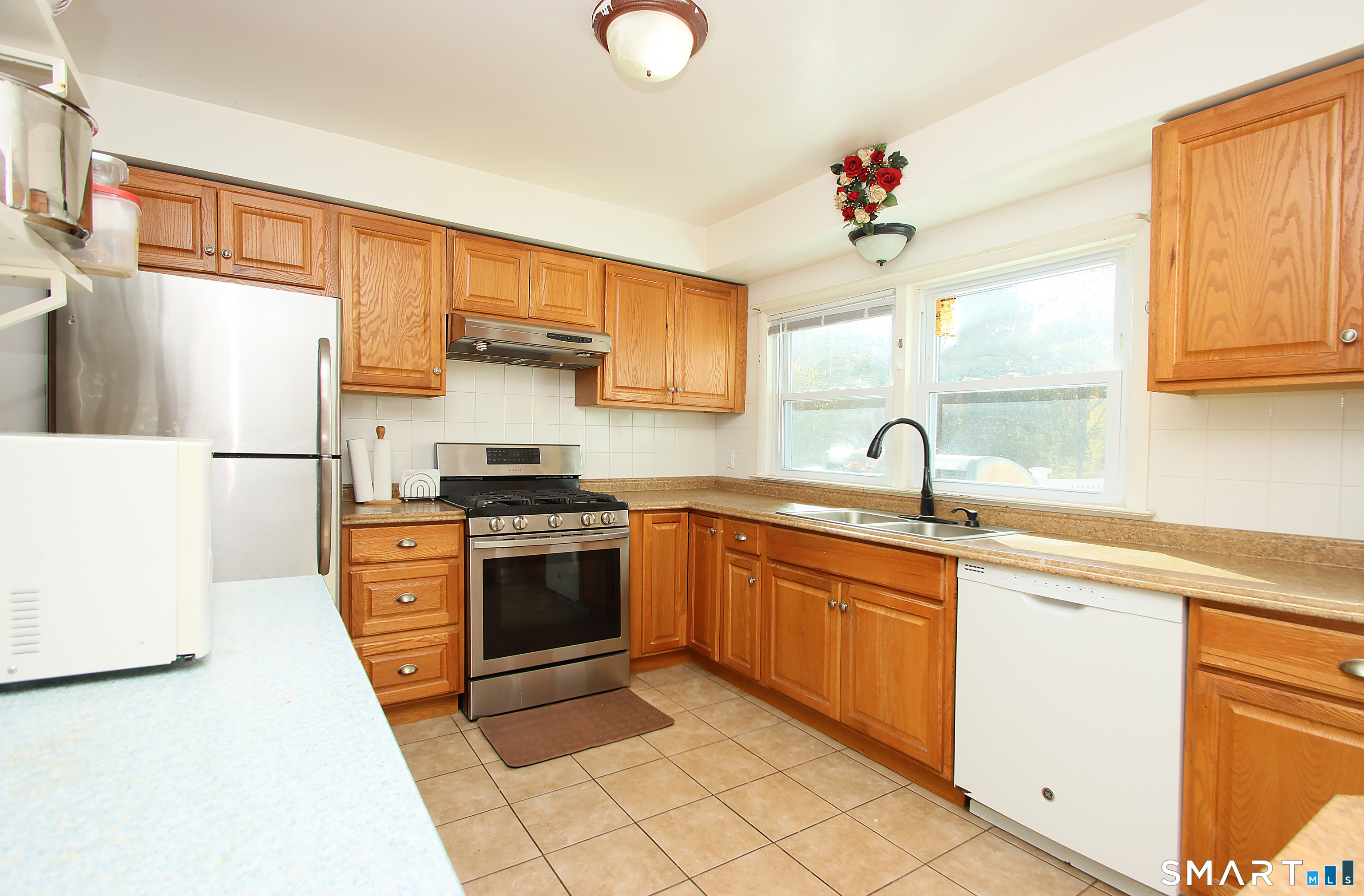 12 Gilbert Hill Road North Haven CT 06473