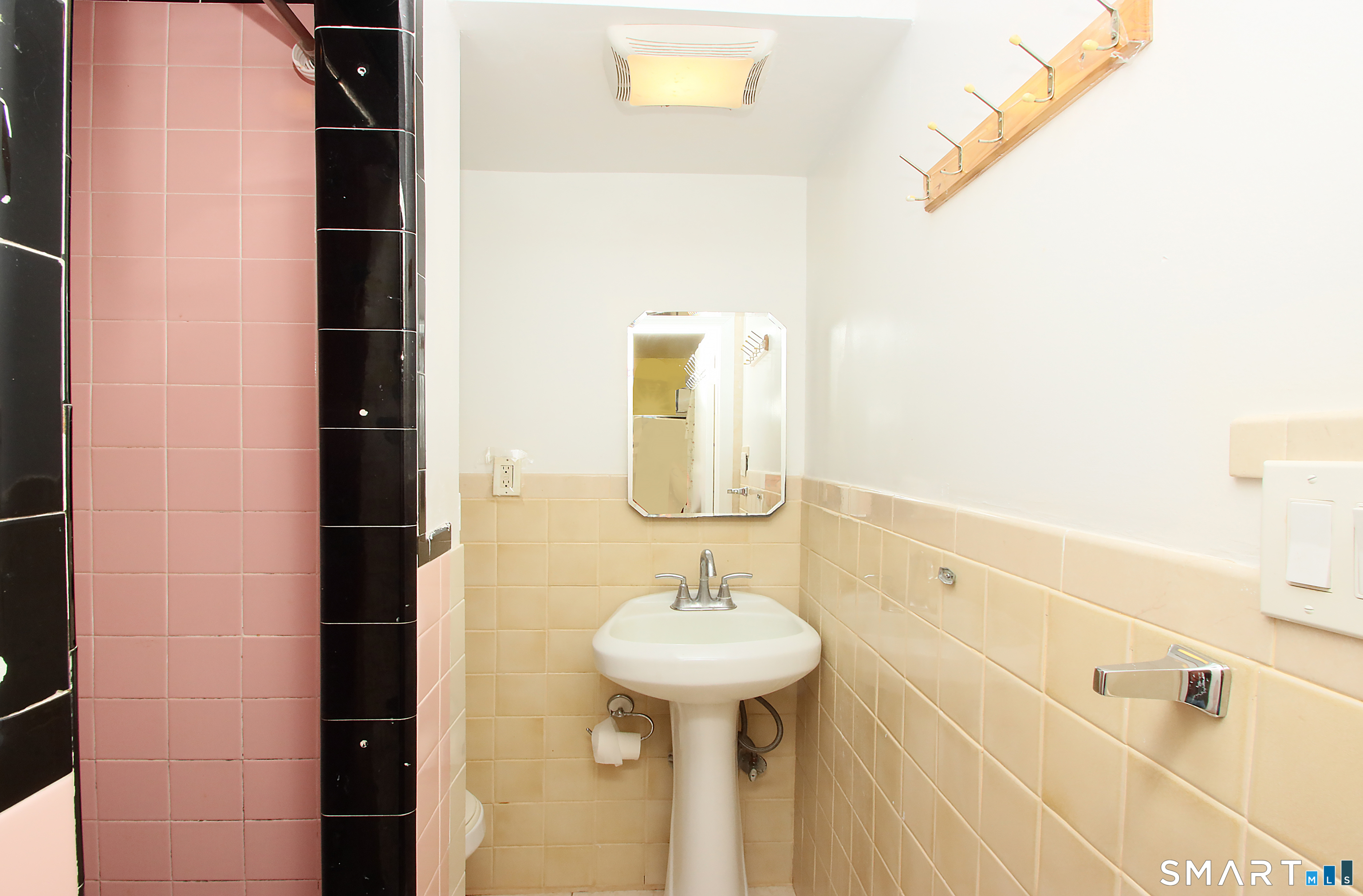 12 Gilbert Hill Road North Haven CT 06473