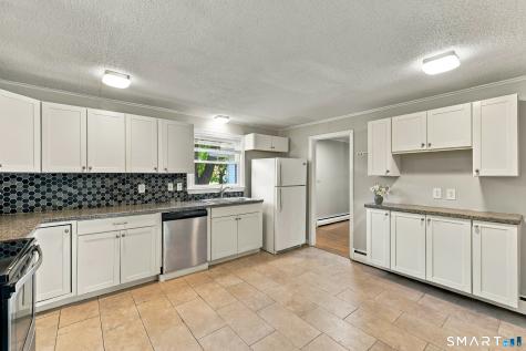 9 Alderwood Drive West Hartford CT 06117