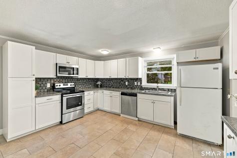 9 Alderwood Drive West Hartford CT 06117