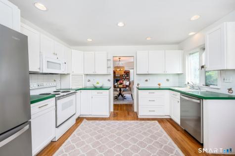 10 Queens Lane Darien CT 06820