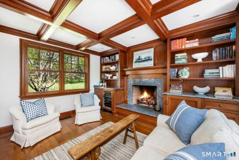 10 Queens Lane Darien CT 06820