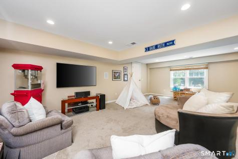 10 Queens Lane Darien CT 06820