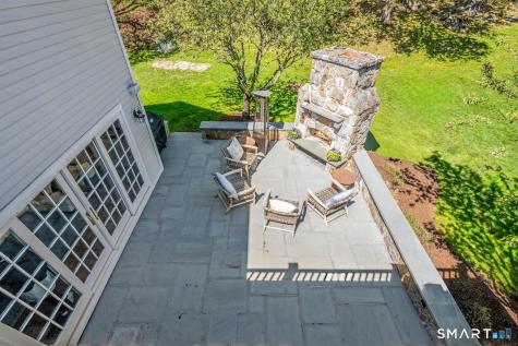10 Queens Lane Darien CT 06820