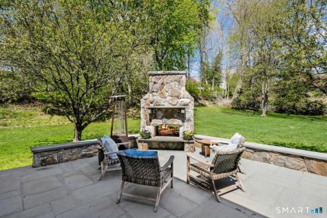10 Queens Lane Darien CT 06820