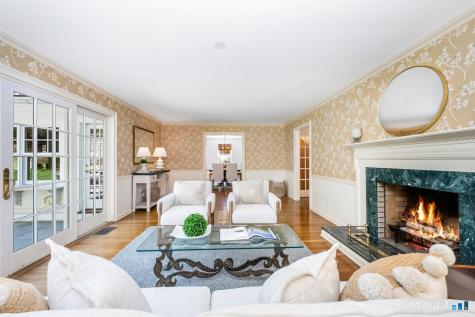 10 Queens Lane Darien CT 06820