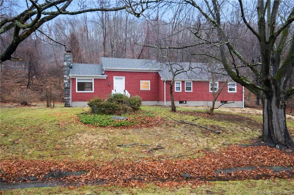 74 Boulevard Newtown CT 06470