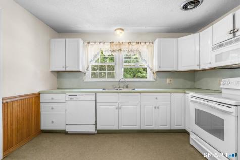 33 Garrassino Place Waterbury CT 06706