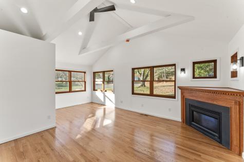 3 Daves Lane Newtown CT 06470