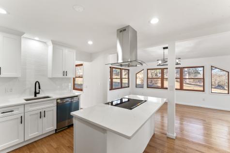 3 Daves Lane Newtown CT 06470