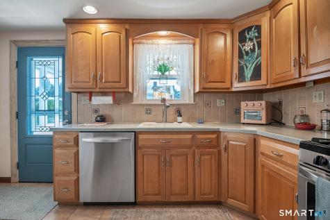 24 Russell Street Naugatuck CT 06770