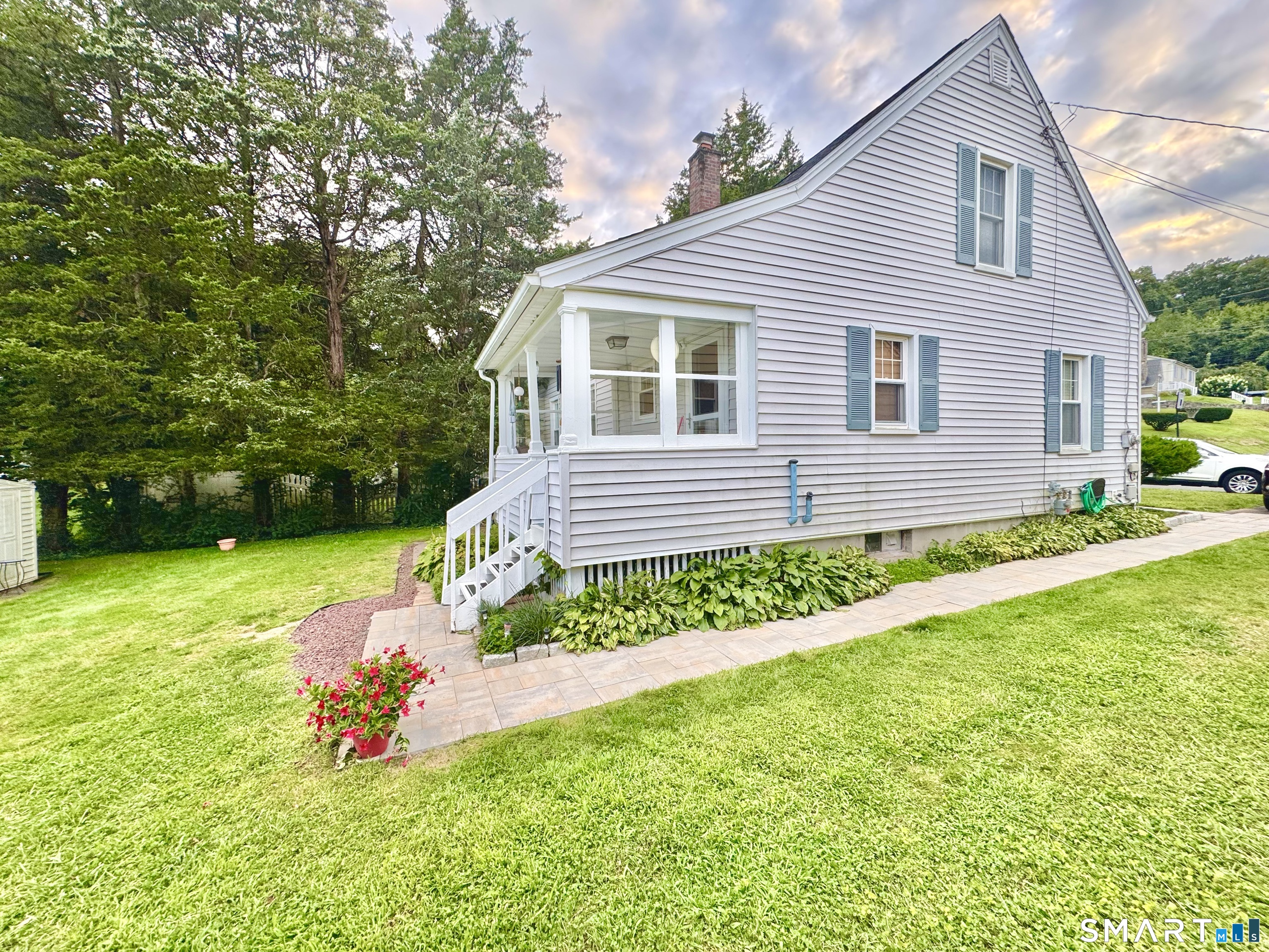 24 Russell Street Naugatuck CT 06770