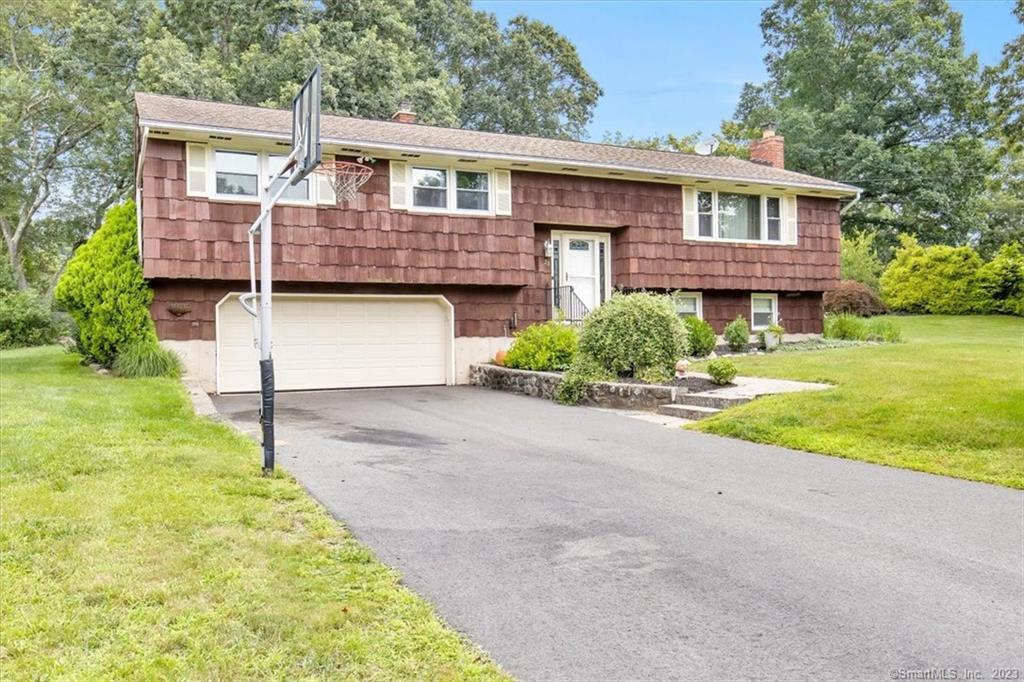 28 Jensen Drive Middlebury CT 06762