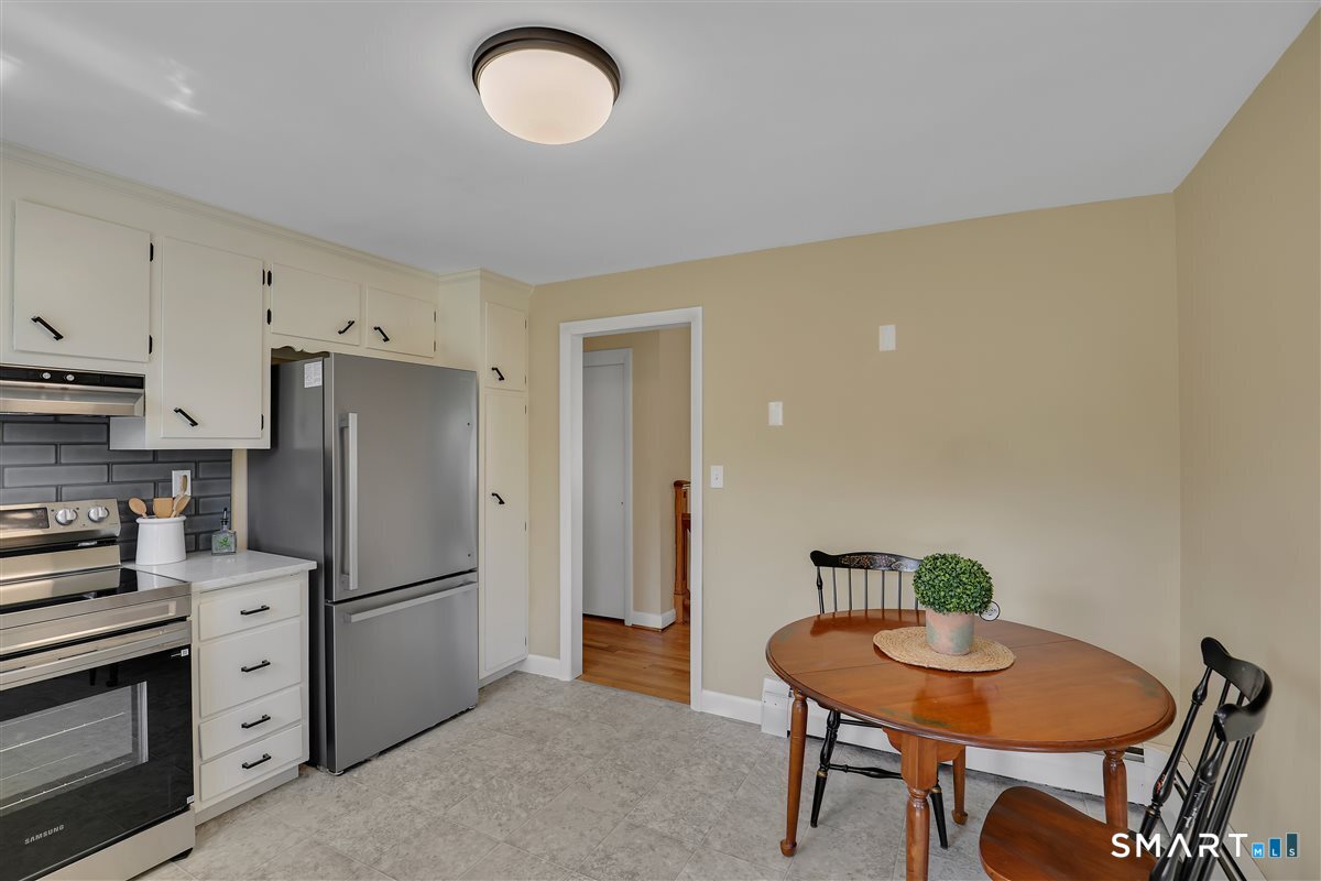 35 Parkwood Drive East Hartford CT 06118