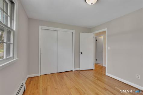 35 Parkwood Drive East Hartford CT 06118