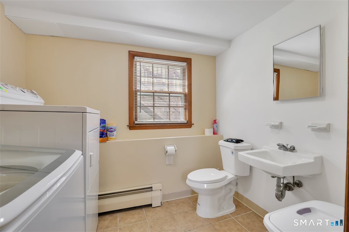 35 Parkwood Drive East Hartford CT 06118