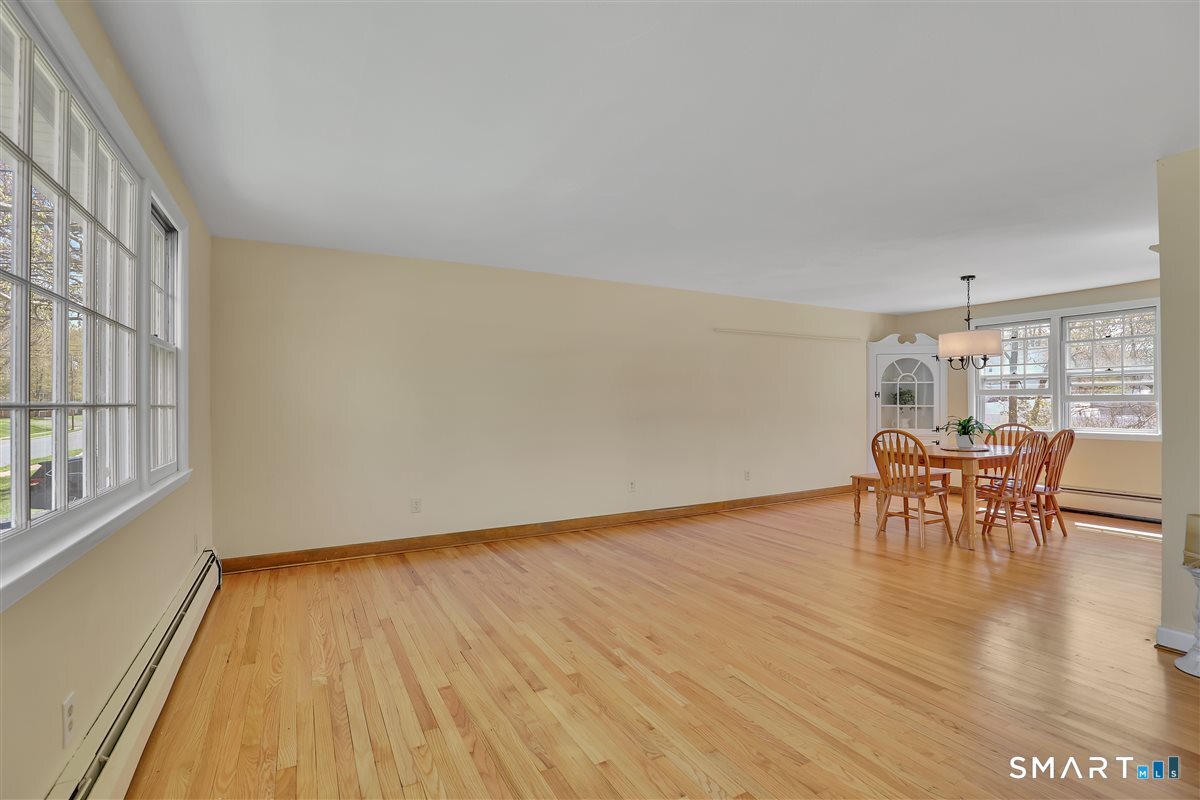 35 Parkwood Drive East Hartford CT 06118