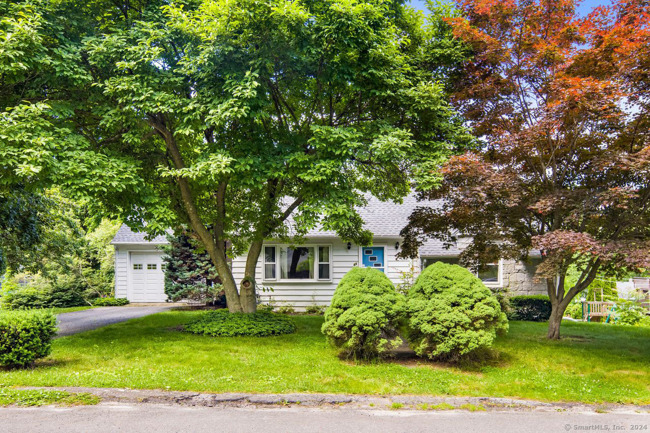 43 Greenbow Street Waterbury CT 06708
