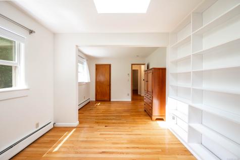 25 Old Middle Road Brookfield CT 06804