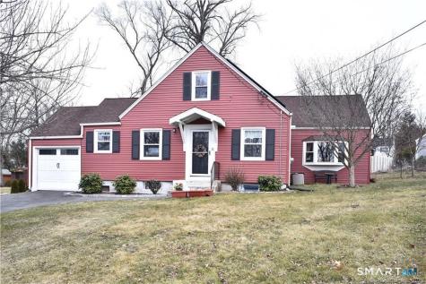 32 Barton Circle North Haven CT 06473