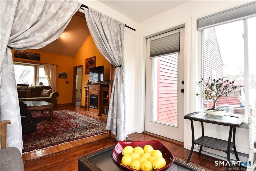 32 Barton Circle North Haven CT 06473