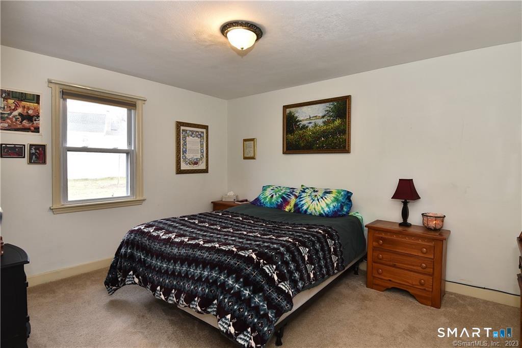 32 Barton Circle North Haven CT 06473