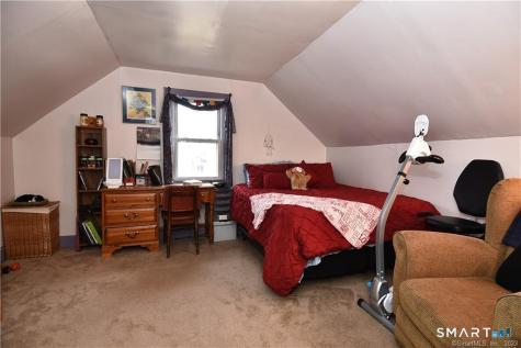 32 Barton Circle North Haven CT 06473