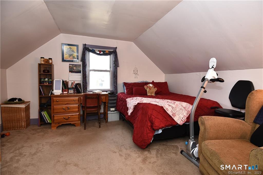 32 Barton Circle North Haven CT 06473