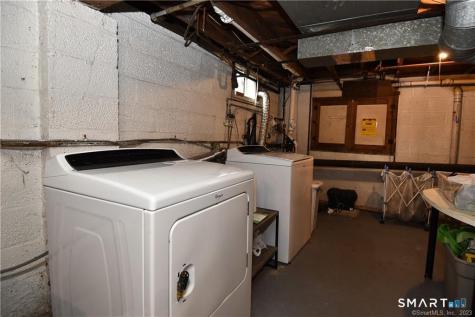 32 Barton Circle North Haven CT 06473