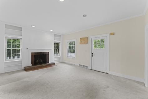 18 Glover Avenue Newtown CT 06470