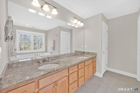 1 Bramble Trail Newtown CT 06470