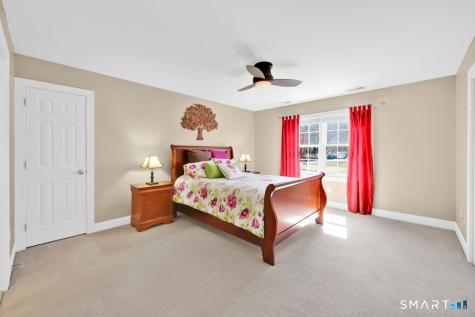 1 Bramble Trail Newtown CT 06470